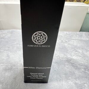 forever flawless white diamond infused Purifying Toner
